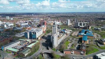 alto ángulo imágenes de central Coventry ciudad centrar de Inglaterra unido Reino. marzo 30, 2024 video