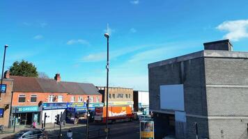 hoog hoek beeldmateriaal van centraal Coventry downtown gebouwen Bij stad centrum van Engeland Verenigde koninkrijk. maart 30e, 2024 video