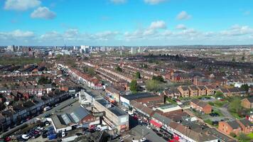 alto ángulo imágenes de central Coventry céntrico edificios a ciudad centrar de Inglaterra unido Reino. marzo 30, 2024 video