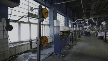 moderno cable fabricación, cable fábrica. creativo. eléctrico cable producción proceso en un moderno fábrica. foto