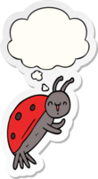 coccinelle de dessin animé mignon et bulle de pensée comme autocollant imprimé png