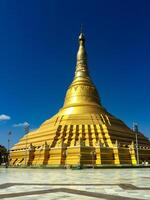 shwedagon pagoda en Yangón, myanmar, 18 noviembre, 2016 foto