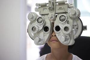 Kid eye test photo