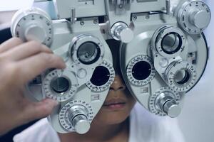 Kid eye test photo