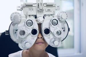 Kid eye test photo