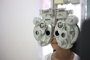 Kid eye test photo