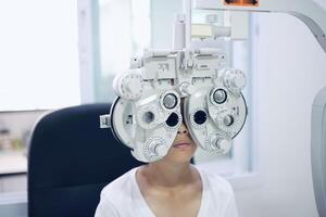 Kid eye test photo