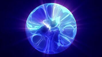 un azul futurista esfera en un oscuro antecedentes video