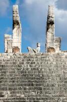 chac mool a el guerreros templo, Chichen itzá. foto