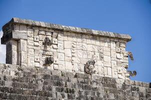 detalle de el guerreros templo a Chichen itzá, preguntarse de el mundo foto