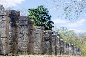 mil columnas grupo a Chichen itzá, preguntarse de el mundo foto