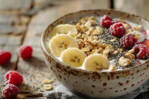 ai generado un de cerca de un saludable Granola cuenco con plátano rebanadas, chia semillas, y un surtido de Fresco frambuesas generativo ai. foto