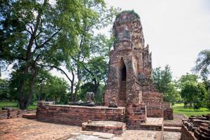 wat mahathat antiguo a histórico parque a ayutthaya histórico parque, phra nakhon si ayutthaya provincia, Tailandia foto