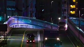 ein Nacht Zeitraffer von das der Verkehr Marmelade beim das städtisch Stadt Straße Tele Schuss Schwenken video