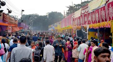 15th Jaunary 2023, Kolkata, West Bengal, India. Huge Crowd at Kolkata Transit Camp for Ganga Sagar Mela photo