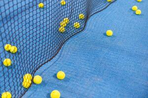 tenis padel pelotas en Corte foto