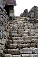 Roca pasos y paredes machu picchu nublado cielo foto