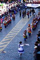 cusco, Perú, 2015 - Inti Raymi festival desfile sur America hombres y mujer foto