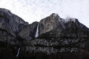 Superior y inferior yosemite caídas nacional parque California foto