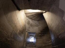 interior de escalera de florencia Giotto torre detalle cerca catedral Papa Noel maria dei flor, brunelleschi Hazme Italia foto