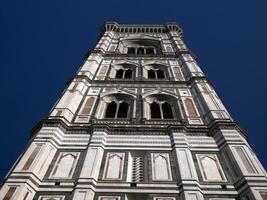 florencia Giotto torre detalle cerca catedral Papa Noel maria dei flor, brunelleschi Hazme Italia foto