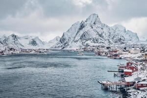 reine pescar aldea, Noruega foto