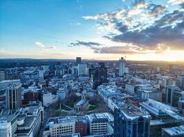 aéreo ciudad centrar edificios de Birmingham central ciudad de Inglaterra unido Reino durante puesta de sol. marzo 30, 2024 foto