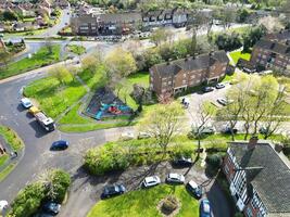 aéreo ver de denham verde pueblo Londres, puente ux, Inglaterra. unido Reino. abril tercero, 2024 foto