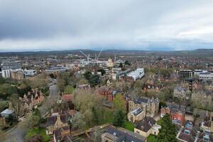 aéreo ver de central Oxford histórico ciudad de Inglaterra unido Reino. marzo 23, 2024 foto