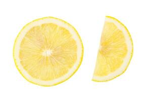 parte superior ver conjunto de amarillo limón medio y rebanada o trimestre aislado en blanco antecedentes con recorte camino foto