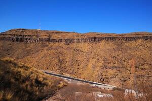 a road in the mountain , this road is known as quetta road, rakhi gaj steel bridge is famous in the world its a new wonder in constriction in Pakistan on 2023-09-25 photo