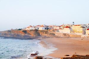 praia das macas manzana playa en colares, Portugal, en un Tormentoso día antes de puesta de sol foto