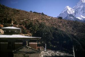 thyangboche monasterio y pico de ama dablam foto