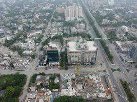 parte superior vista. areal ver de ciudad lahore en 2023-07-17 foto