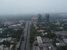 parte superior vista. areal ver de ciudad lahore en 2023-07-17 foto