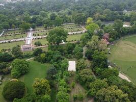 zumbido ver de público parque en 2023-07-17 en lahore Pakistán foto