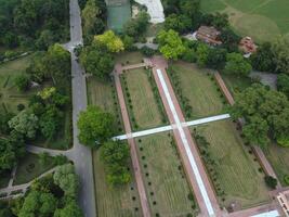 aéreo ver de verde ciudad en 2023-09-17 en lahore Pakistán foto