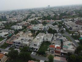 aéreo ver de defensa principal cuadrado, un pequeño pueblo en lahore Pakistán. foto