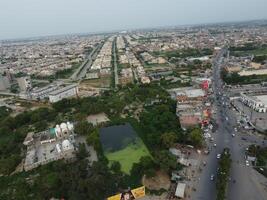 aéreo ver de defensa principal cuadrado, un pequeño pueblo en lahore Pakistán. foto