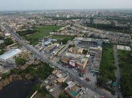 aéreo ver de defensa principal cuadrado, un pequeño pueblo en lahore Pakistán. foto