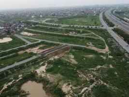 aéreo ver de defensa principal cuadrado, un pequeño pueblo en lahore Pakistán. foto