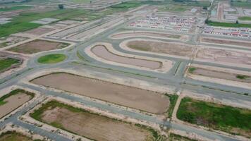 Rectangular shaped settlement of the rich district, looking down aerial view from above Bird eye view villas with pool on 2023-07-22 in Lahore Pakistan video