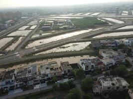 aéreo ver de residencial son en 2024-07-22 en lahore, Pakistán foto