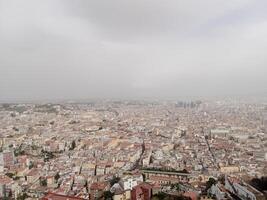 panorama de Nápoles desde castel sant'elmo ofertas un asombroso ver de el de la ciudad vibrante calles, histórico puntos de referencia, y el fascinante belleza de el bahía de Nápoles foto