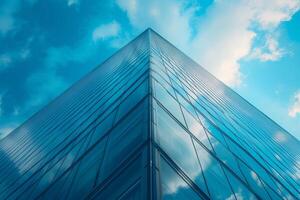 ai generado un luz escena desde un de peatones perspectiva, mirando arriba a un imponente oficina edificio en contra el brillante azul cielo foto