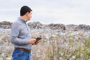 ambientalismo, ambiental ecología movimienot. reciclar y Vamos verde concepto. foto