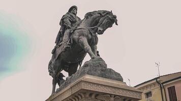 Garibaldi statue in Rovigo video