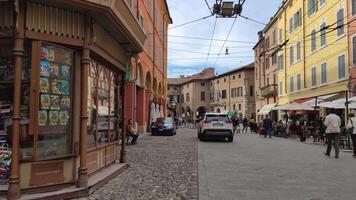 modena Italië 1 oktober 2020 visie van Emilia centro steeg in modena in Italië video