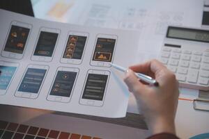 ux ui diseño proceso para sumamente elegante móvil solicitud y sitio web . creativo prototipo de estructura metálica para profesional aplicación desarrollador . foto