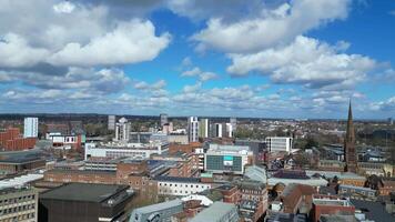 hoog hoek beeldmateriaal van centraal Coventry stad centrum van Engeland Verenigde koninkrijk. maart 30e, 2024 video